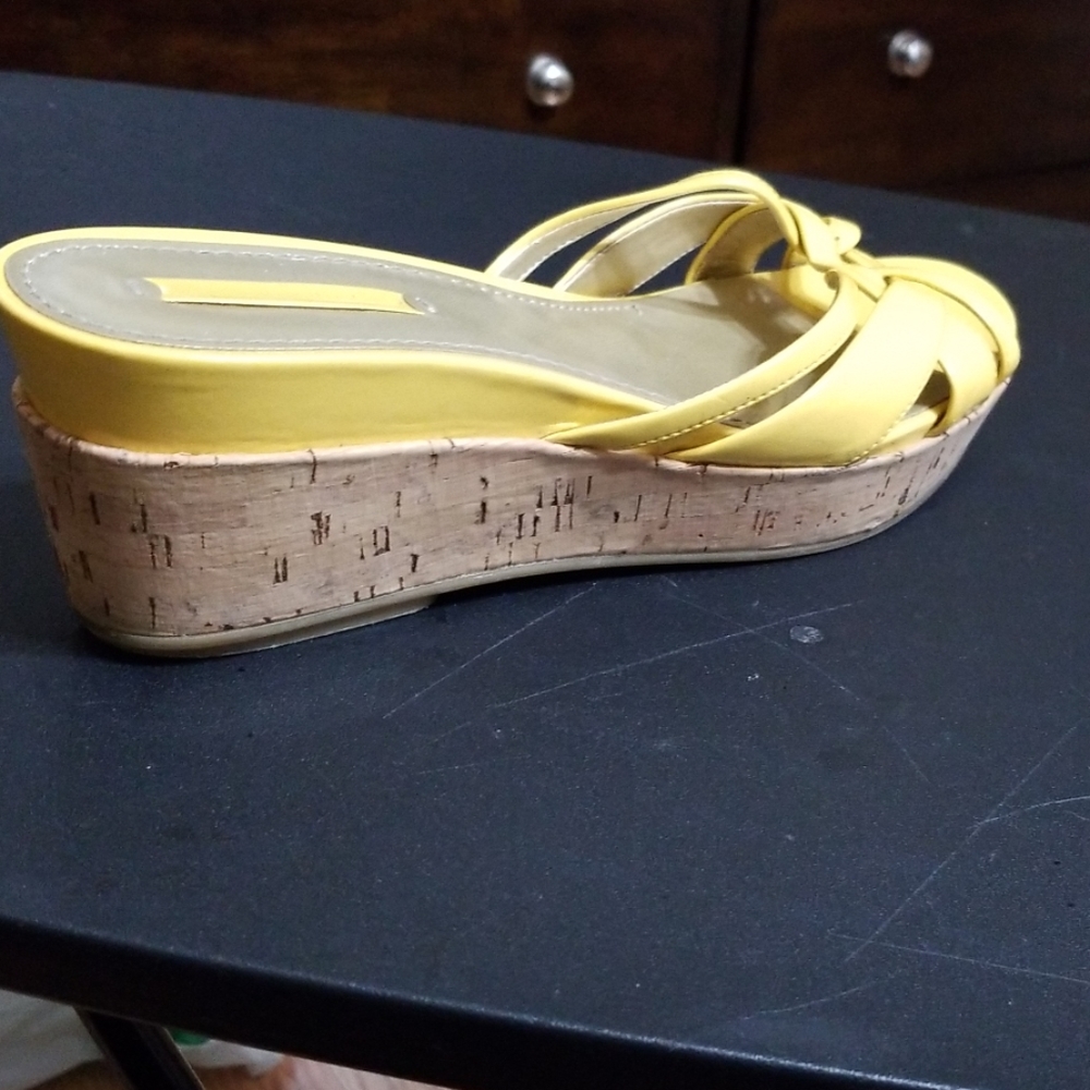 Shoes - Picture 3 of 4
